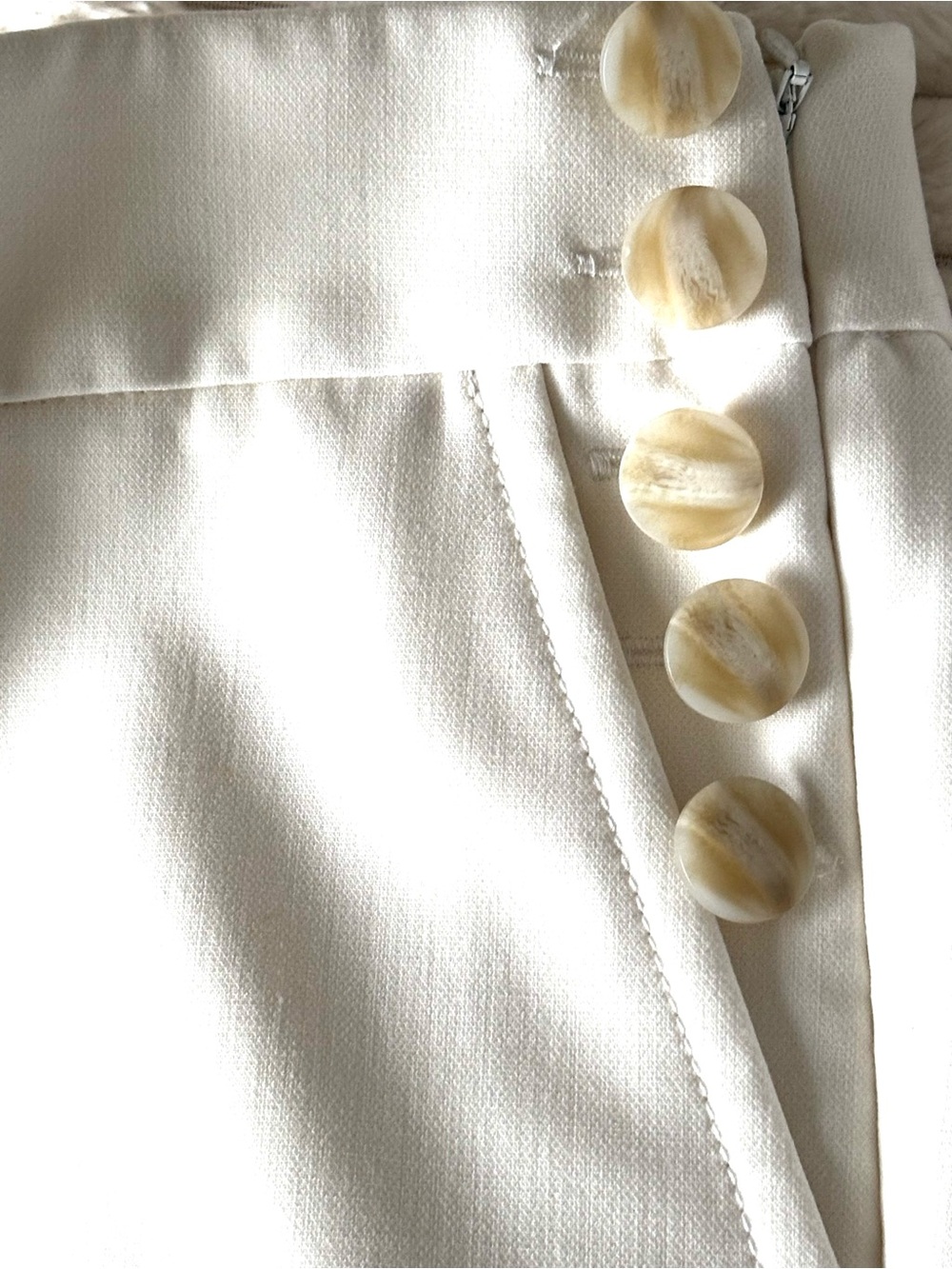 Talbots Greenwich Wide Leg Pants | Ivory Cream | Size 16P Petite | Button Detail - Picture 6 of 8